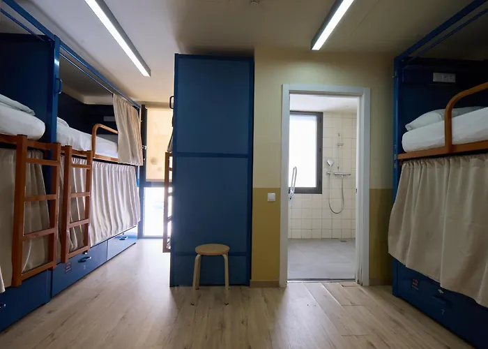 Latroupe Poblenou Hostel Barcelona