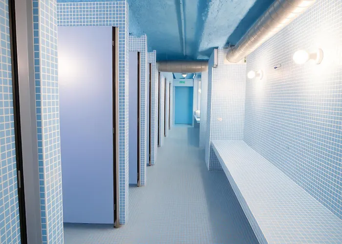 Latroupe Poblenou Hostel *