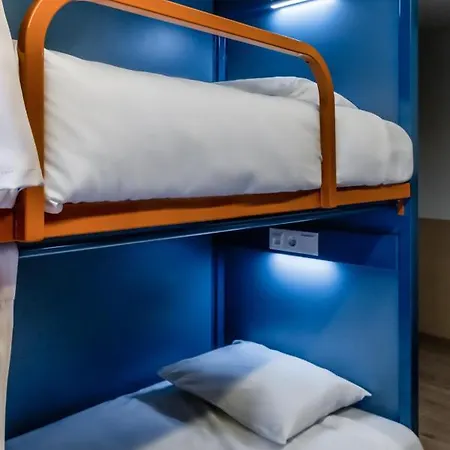 ホステル Latroupe Poblenou