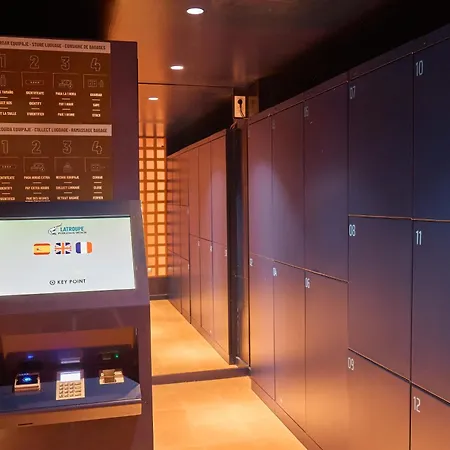 Latroupe Poblenou 호스텔 *