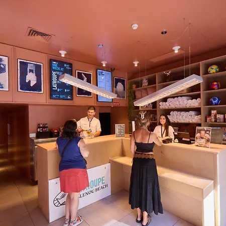 Latroupe Poblenou Auberge de jeunesse