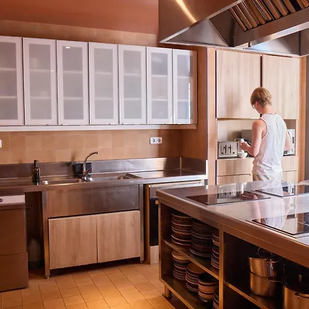 Latroupe Poblenou Hostel Barcelona