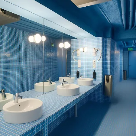 Latroupe Poblenou Hostel Barcelona