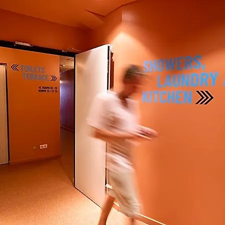 Latroupe Poblenou אכסניה *