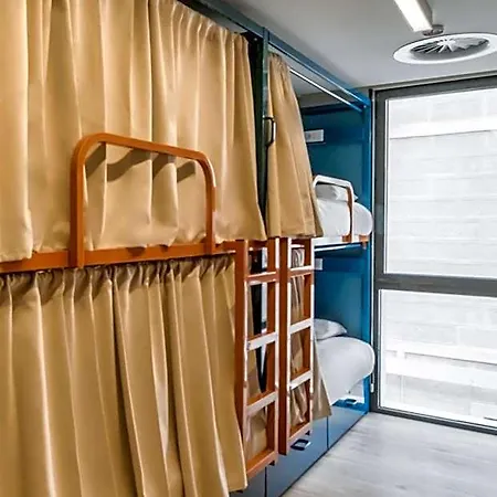Latroupe Poblenou バルセロナ