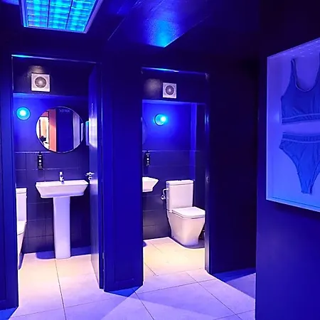 אכסניה Latroupe Poblenou ברצלונה