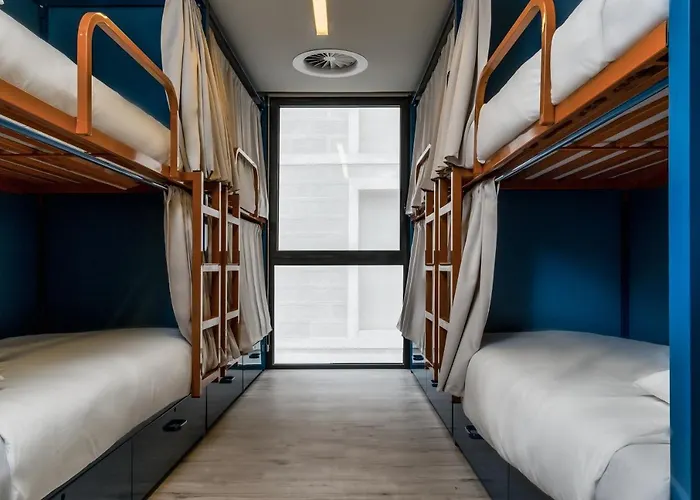 Latroupe Poblenou Barcellona