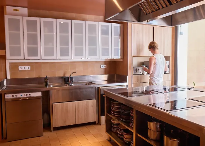 Latroupe Poblenou Ostello Barcellona