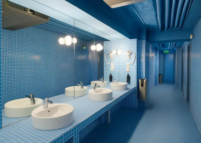 Latroupe Poblenou Ostello Barcellona