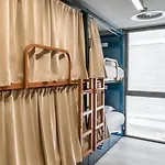 Hostel Latroupe Poblenou *