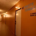 Latroupe Poblenou Hostel *