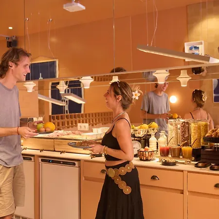 Latroupe Poblenou 바르셀로나