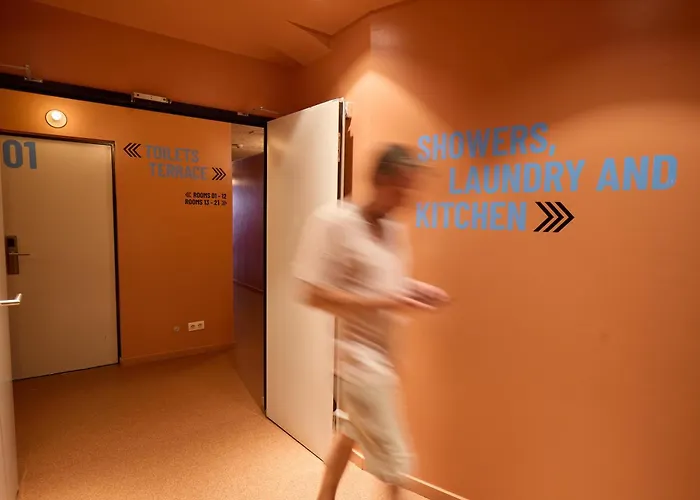 Хостел Latroupe Poblenou Барселона